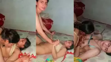 Hot lesbian Pakistani porn video of two lesbian lovers