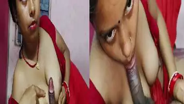 Bhabhi sensual blowjob with open blouse boobs show