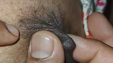 Tamil Desi wife boobs playing