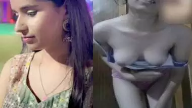 Cute Mumbai girlfriend shows boobs viral videos